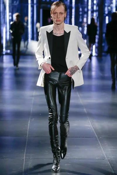Look 7